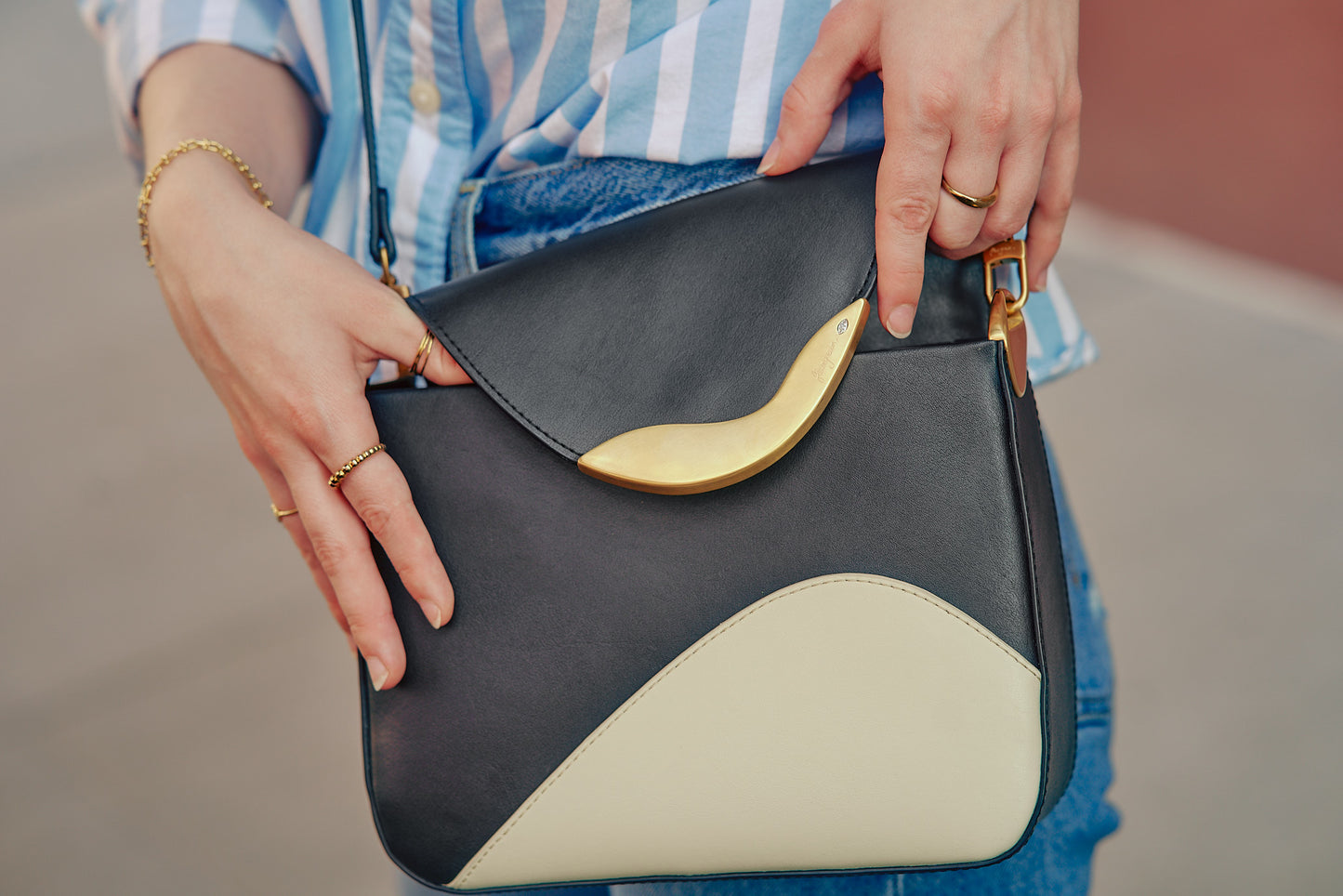 Pomme - Shoulder and Crossbody Bag